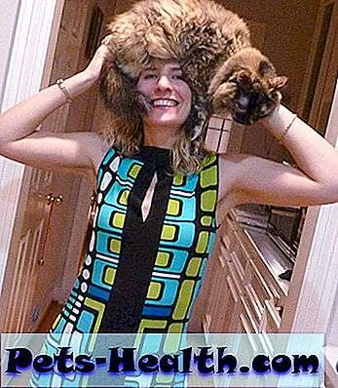 Deborah wears Cleo! Deborah wears Cleo!