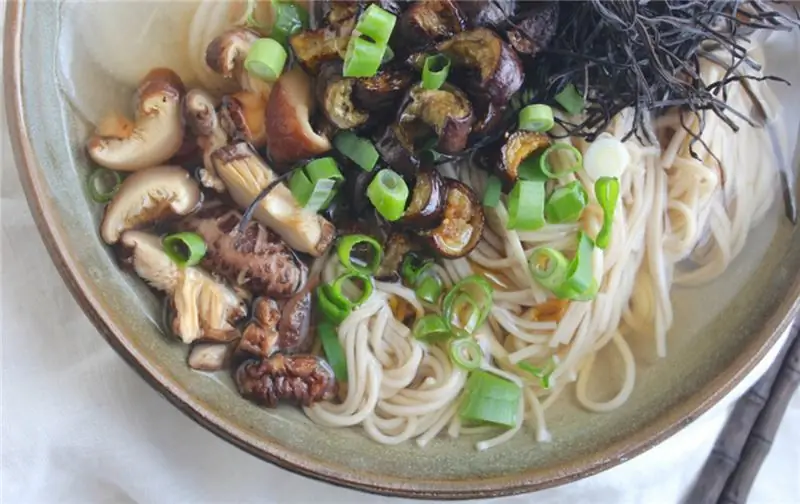 Суп из зеленого чая с жареными баклажанами [веганский, без глютена]