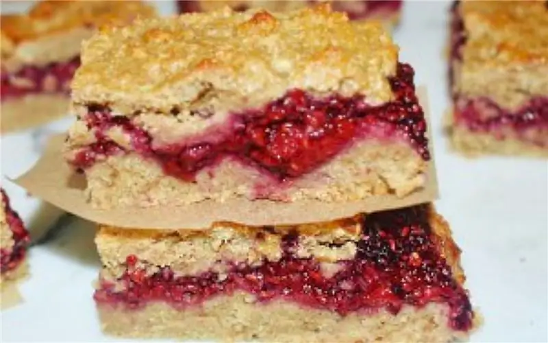 Веганские овсяные батончики с малиной и чиа с джемом без глютена