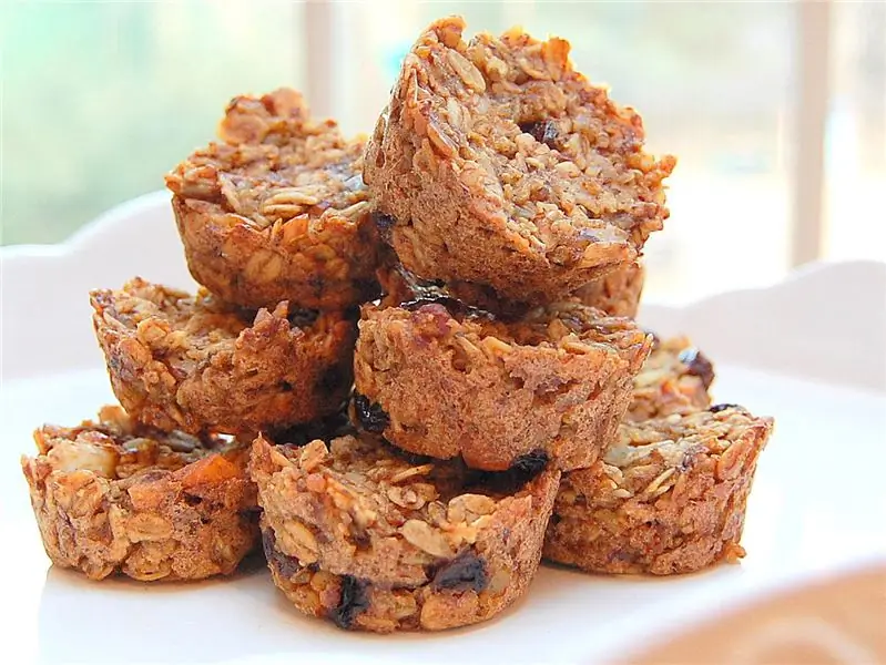Кексы из киноа, абрикоса и овса