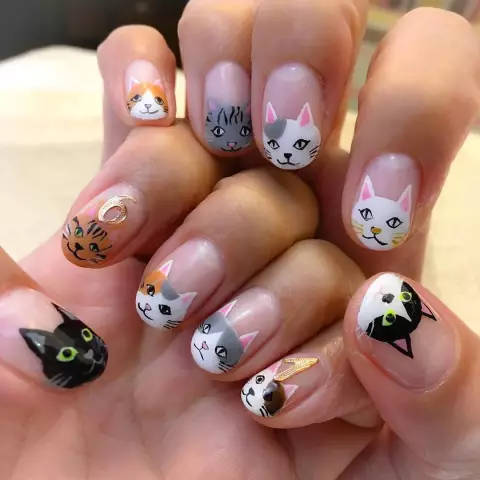 Cat Nail Art: еще один способ показать нашу кошку Lady Pride