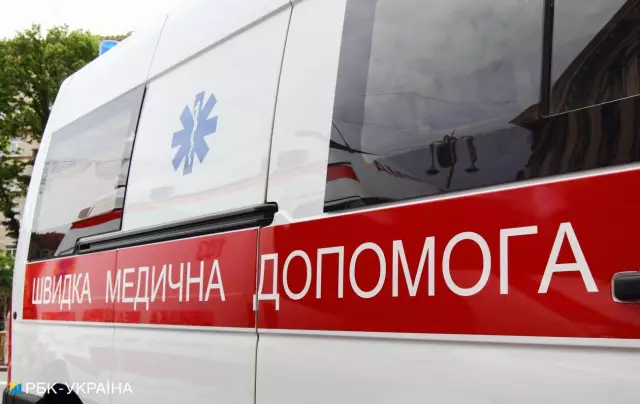 Удар по автомобилю во время еды, убивающей, Спенсер восстанавливается и ждет своего вечного дома