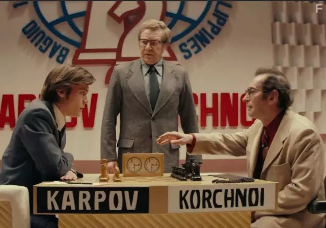 Старший резидент-резидент-рекс - чемпион мира Док-перемычка