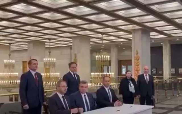 Вышла ли ваша собака? Или принять участие в вашей церемонии? «Собака-свадьба» хочет фото