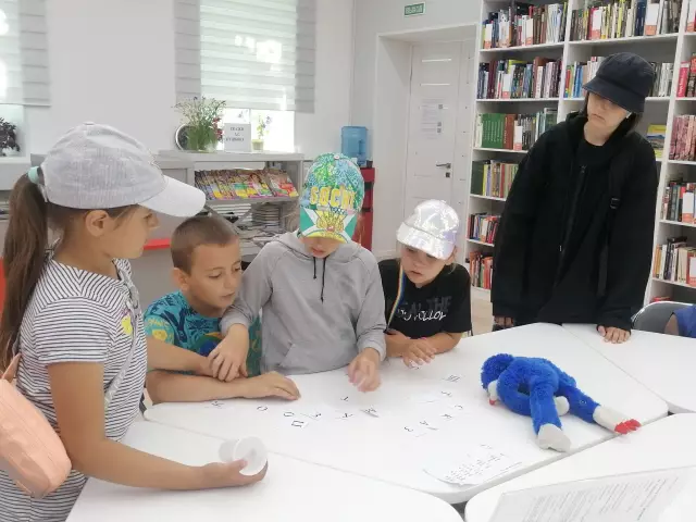 Мы идем за кулисами в больнице скорой помощи