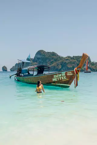 Seven Dreamy Travel Destinations для любителей кошек