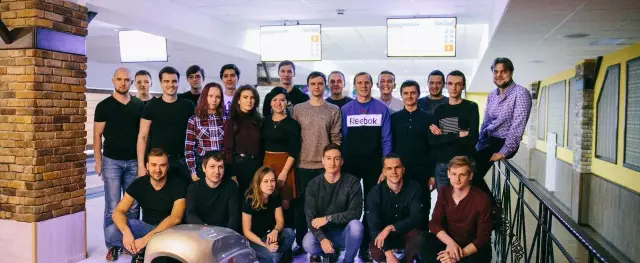 Познакомьтесь с бульдогом: часть горгульи, клоун части