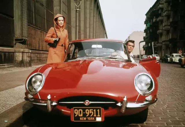 Помогли ли Аризоне официальные лица смерти Ягуара?