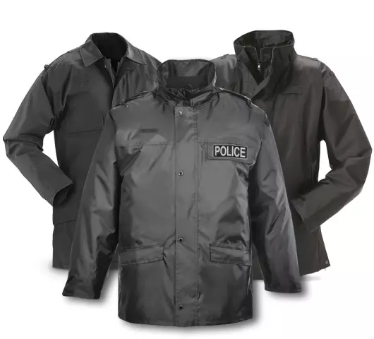 Британская полицейская собака Джейк получила награду за спасение пропавшей женщины