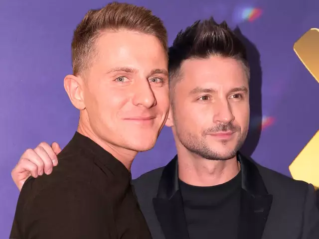 И партнер Petfinder для «Принять Интернет»