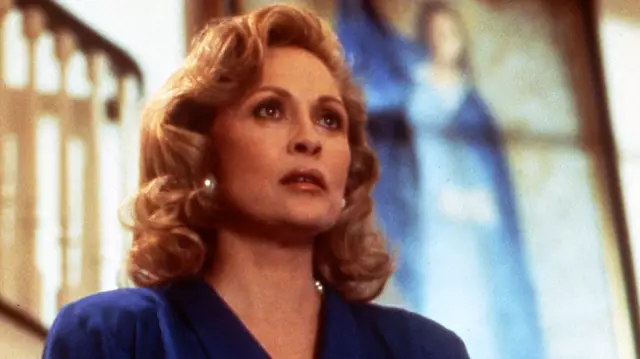 История Леннокса: «Сказка служанки» для новой эры