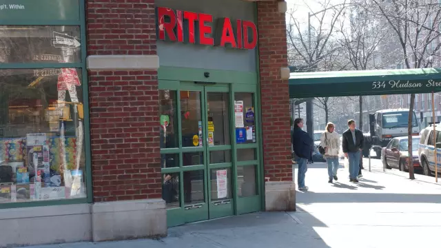 Walgreens Sells Pit Bull Pepper Spray - Тогда это не