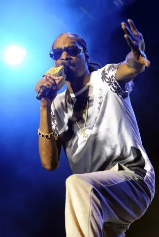 Snoop Dogg Фирменные вещи для собак, скоро появляющиеся