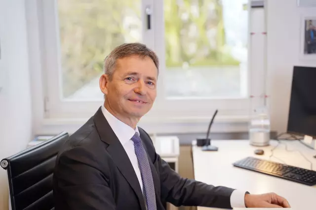 Некоторые Дни новостей для собак - это Ruffer, чем другие