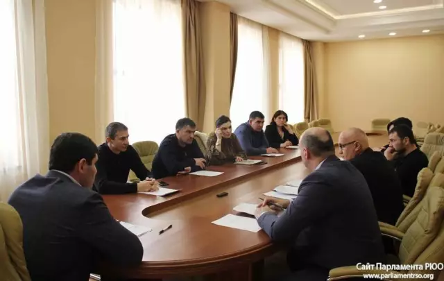 Позвоните своим представителям и призовите их, чтобы ОППОЗИЛ Закон о борьбе с терроризмом животных