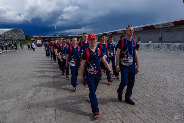 Ярмарка готовности к стихийным бедствиям сопутствующих животных в Форт-Лодердейле, штат Флорида