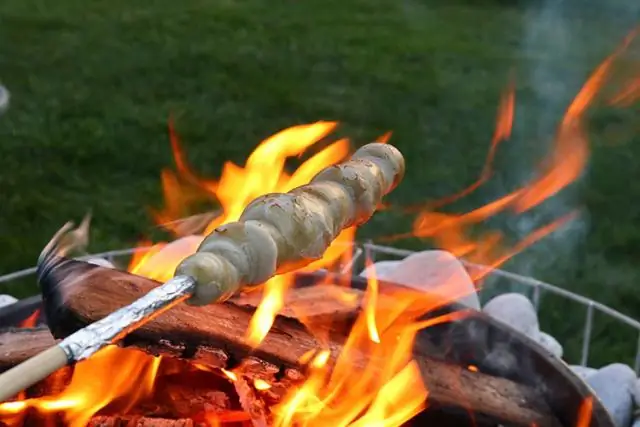 Как развлечься у костра?