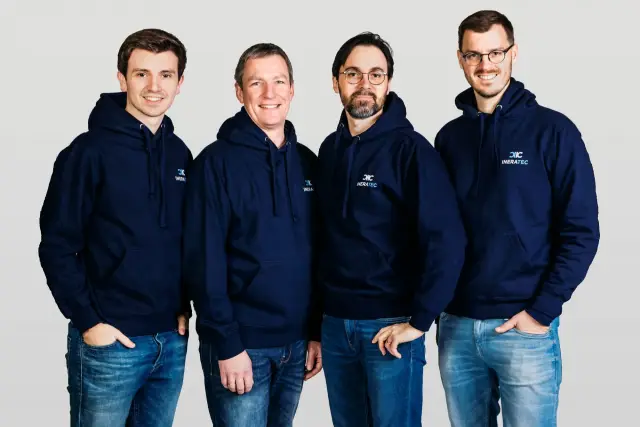 Энергия в жидкость: 200 литров топлива из солнечной энергии и углекислого газа в воздухе: Пилотная установка производит первое синтетическое топливо из солнечной энергии и углекислого газа в воздухе /