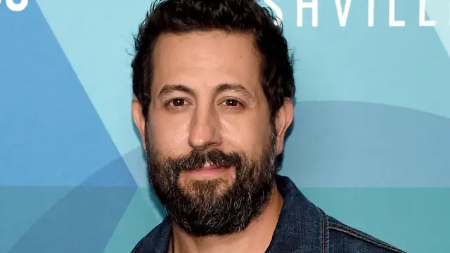 100-кратный скачок к ДНК-нанотехнологиям GigaD alton: ДНК-кирпичики позволяют самостоятельно собирать трехмерные наноструктуры из 10 000 уникальных компонентов, продвигая ДНК-нанотехнологии от мега до