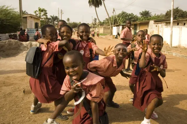 Первая миграция человека из Африки географически более обширна, чем считалось ранее: первая находка окаменелостей Homo sapiens в Саудовской Аравии датируется 90 000 лет назад, в то время, когда