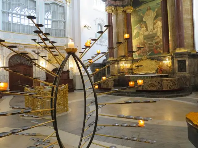 Исследование генома представляет собой новый способ отслеживания исторической демографии населения США: анализ геномов смешанного происхождения дает оценки размера последних 100 поколений