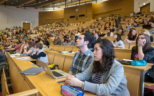 Новые технологии имеют большие перспективы для понимания биоразнообразия растений: биологи Университета Альберты используют световую спектроскопию для изучения функционального разнообразия и эволюцион