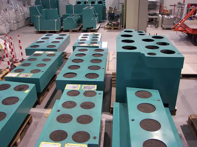 Новая модель трения льда помогает ученым понять, как текут ледники: теория, сосредоточенная на полостях и скольжении, преодолевает ограничения дистанционного зондирования и рассматривает, как лед движ