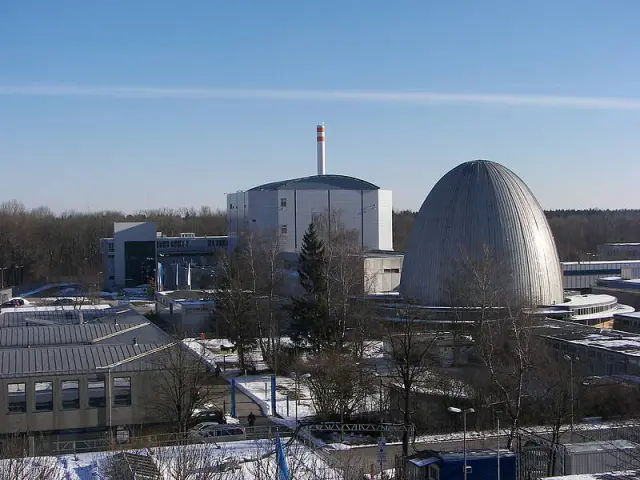 Самособирающийся наноматериал предлагает путь к более эффективному и доступному использованию солнечной энергии: новые материалы производят реакцию синглетного деления, которая создает больше и продле