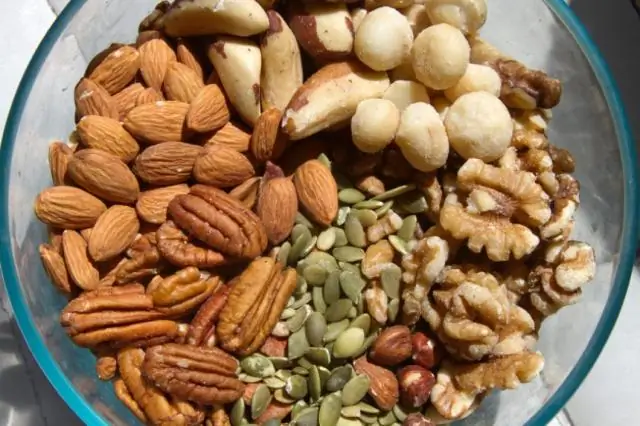 Различия в кормодобывании позволяют близкородственным морским птицам сосуществовать