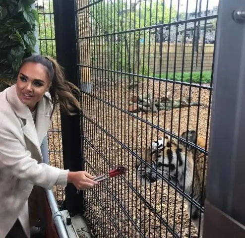 Одет в украшения, украденные в рейдах викингов