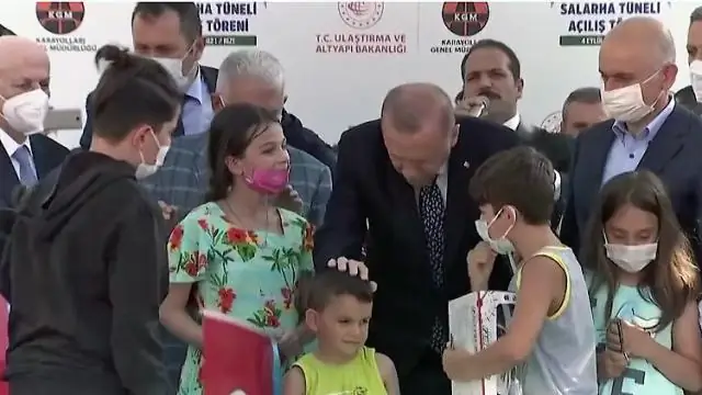 Убийство соперников делает семьи счастливыми, показало исследование бактерий