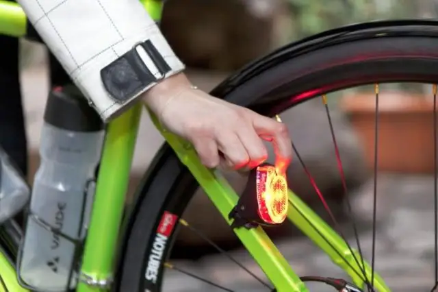 Скорая помощь работает медленнее летом и зимой