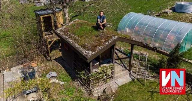 Почва отфильтровывает некоторые возникающие загрязняющие вещества, прежде чем они попадут в грунтовые воды