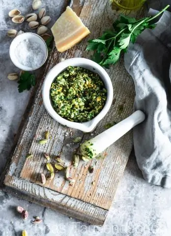 Какое отношение магниты имеют к фисташкам: синхронность в экологии проверяет модель Изинга