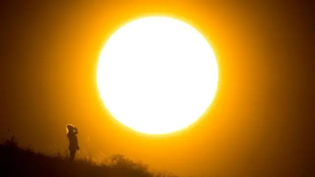 Исследователи исследуют корреляцию между ветром и высотой волн в Северном Ледовитом океане