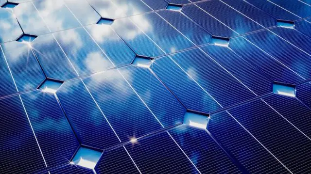 Устройство, объединяющее солнечную батарею и аккумулятор, может хранить электроэнергию вне сети