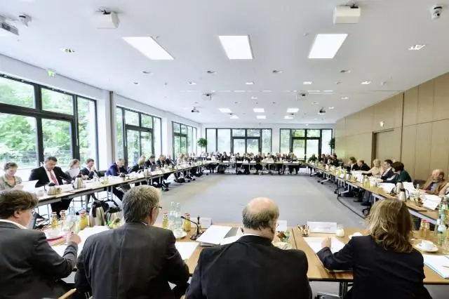 Общий генетический инструментарий формирует рога у жуков-скарабеев: Жуки-носороги и навозные жуки используют одни и те же гены для формирования своих сложных рогов