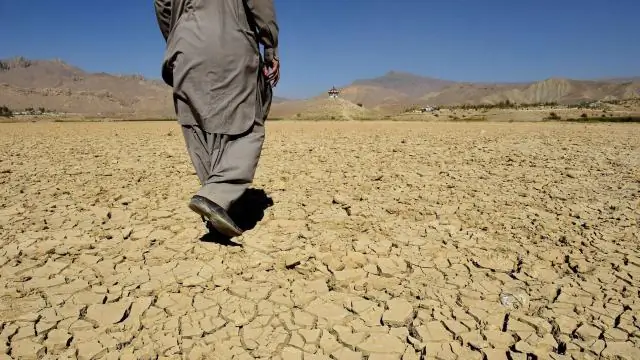 Потепление на полградуса может привести к резким различиям в совокупных рисках засух и наводнений