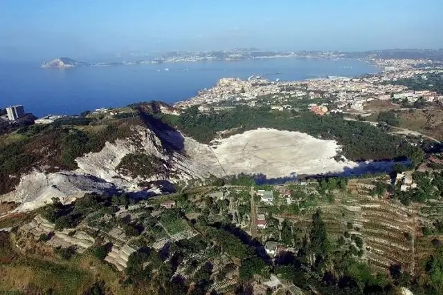 Загадочное извержение произошло из кальдеры Кампи Флегрей