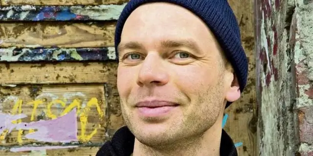 Удивительная красота обнаружена в бактериальных культурах: E. coli и A. baylyi образуют причудливые цветочные узоры под микроскопом