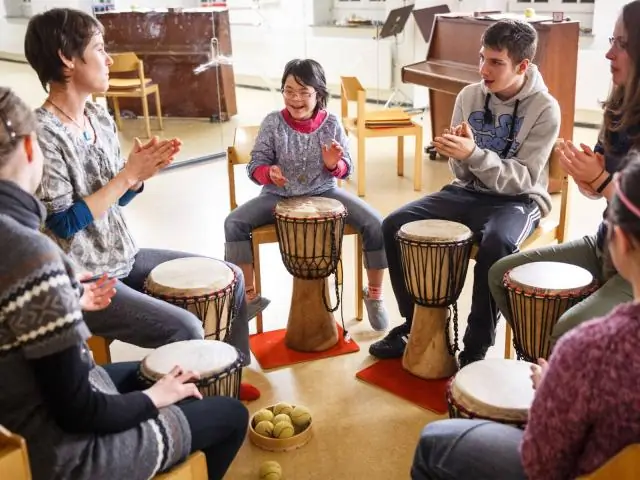 Как зебровые амадины учатся петь