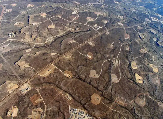 Fracking: Землетрясения происходят далеко за пределами зон нагнетания флюидов: компьютерная модель и данные полевых экспериментов указывают на новую связь между подземными нагнетаниями и роями землетр