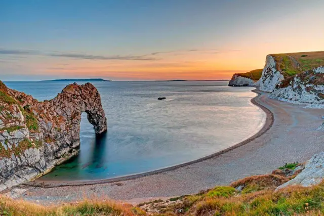 Антарктические ледяные скалы могут не способствовать повышению уровня моря в той мере, в какой это предсказывалось: исследование показало, что даже самые высокие ледяные скалы должны выдерживать собст