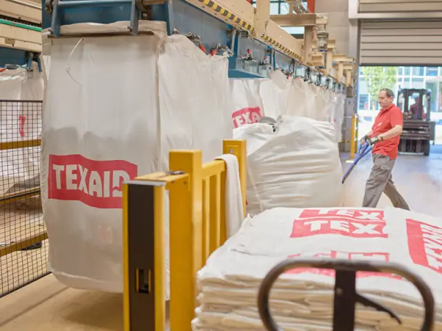 Высокие социальные и экологические стандарты для шоколада: исследовательская группа, включающая агроэкологов из G&ouml;tingen University, изучает условия в перуанских системах агролесоводства какао