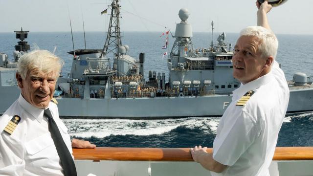 Разрешите подняться на борт капитана