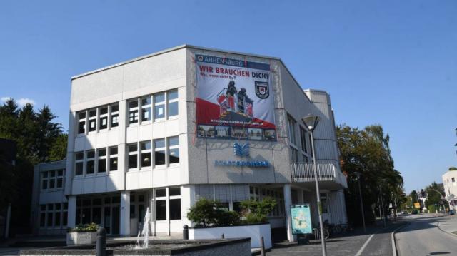 Волонтеры-экологи обращают внимание на озеро Богория